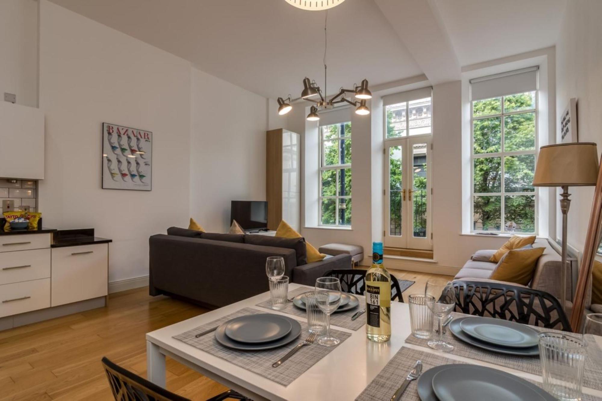 Fitzrovia Mansion Apartments In Belfast'S Cathedral Quarter Bagian luar foto